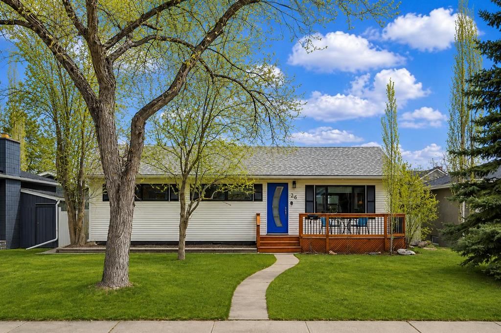 26 Galway Crescent SW, Calgary — main listing photo
