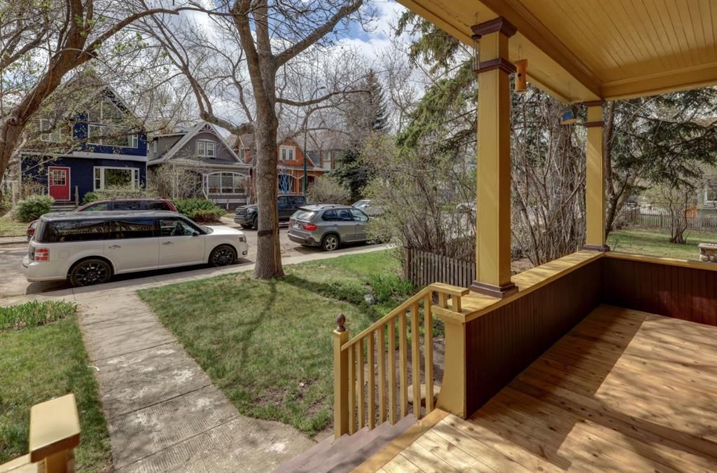 1636 Broadview Road NW, Calgary — photo 4 of 42