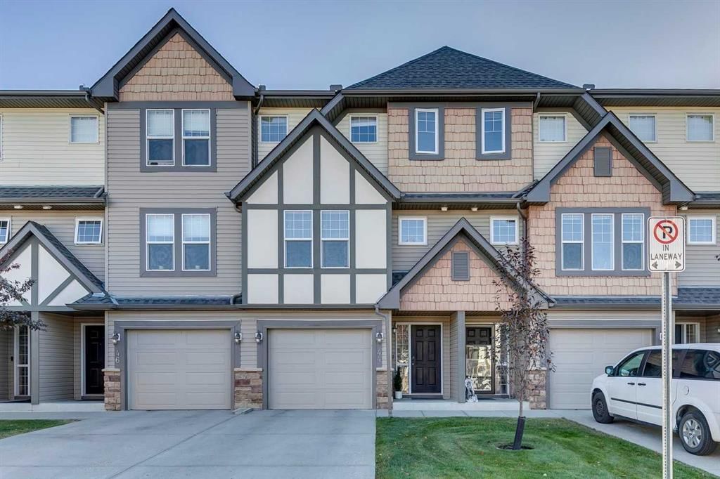 44 Everridge Common SW, Calgary — photo 2 of 49