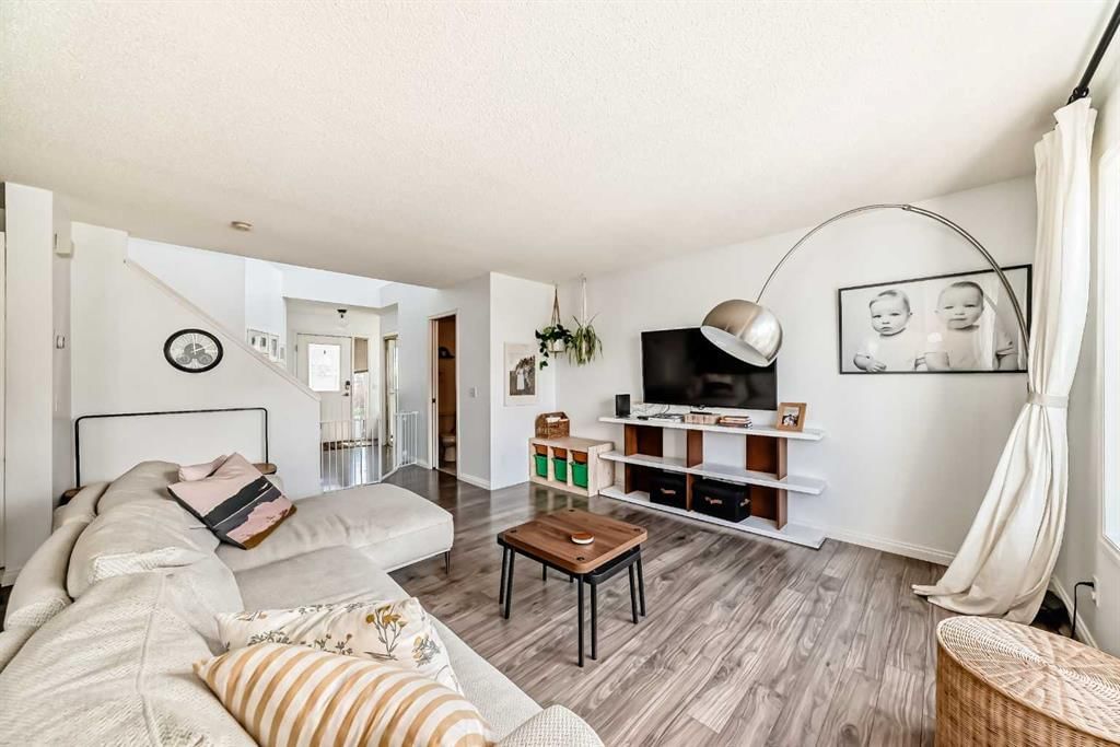 153 Cougarstone Place SW, Calgary — photo 5 of 26