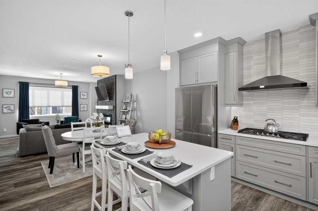 31 Lucas Boulevard NW, Calgary — photo 2 of 50