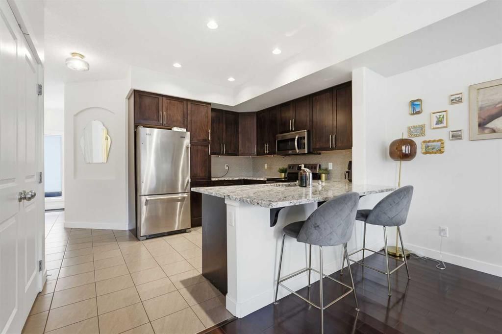 86 Cougar Ridge Landing SW, Calgary — photo 2 of 34
