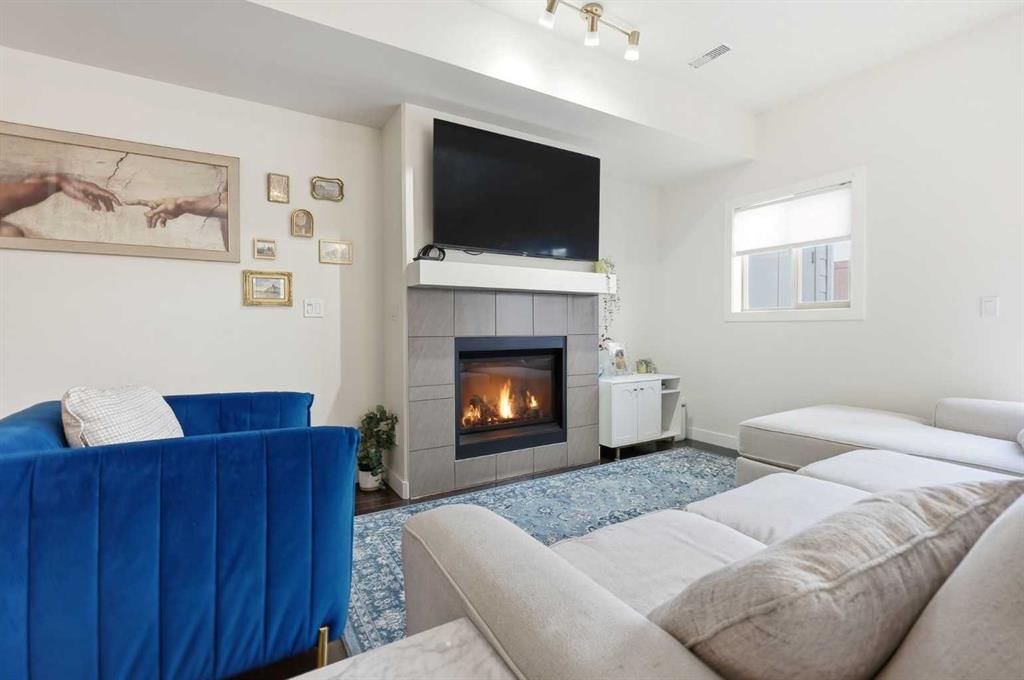 86 Cougar Ridge Landing SW, Calgary — photo 5 of 34