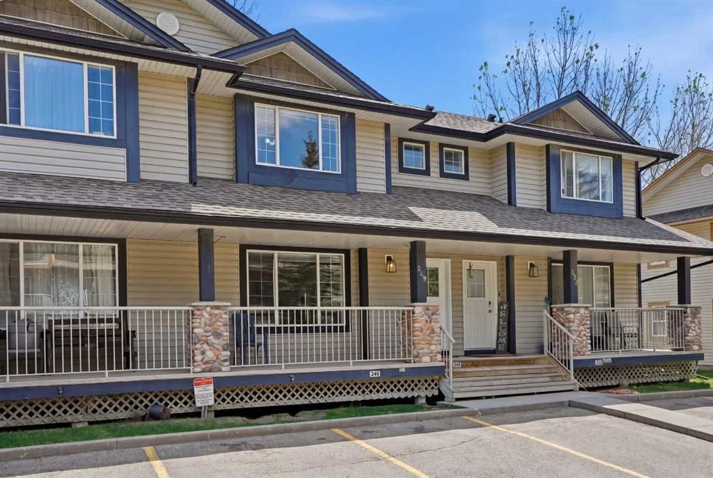 249 Citadel Point NW, Calgary — photo 2 of 42
