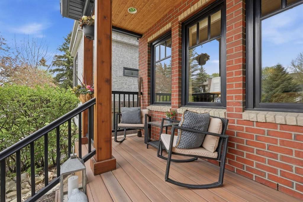 1729 31 Avenue SW, Calgary — photo 2 of 50