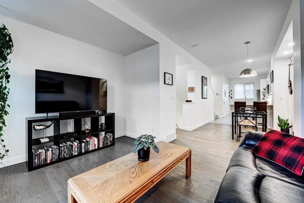 105 Walden Common SE, Calgary — photo 5 of 24