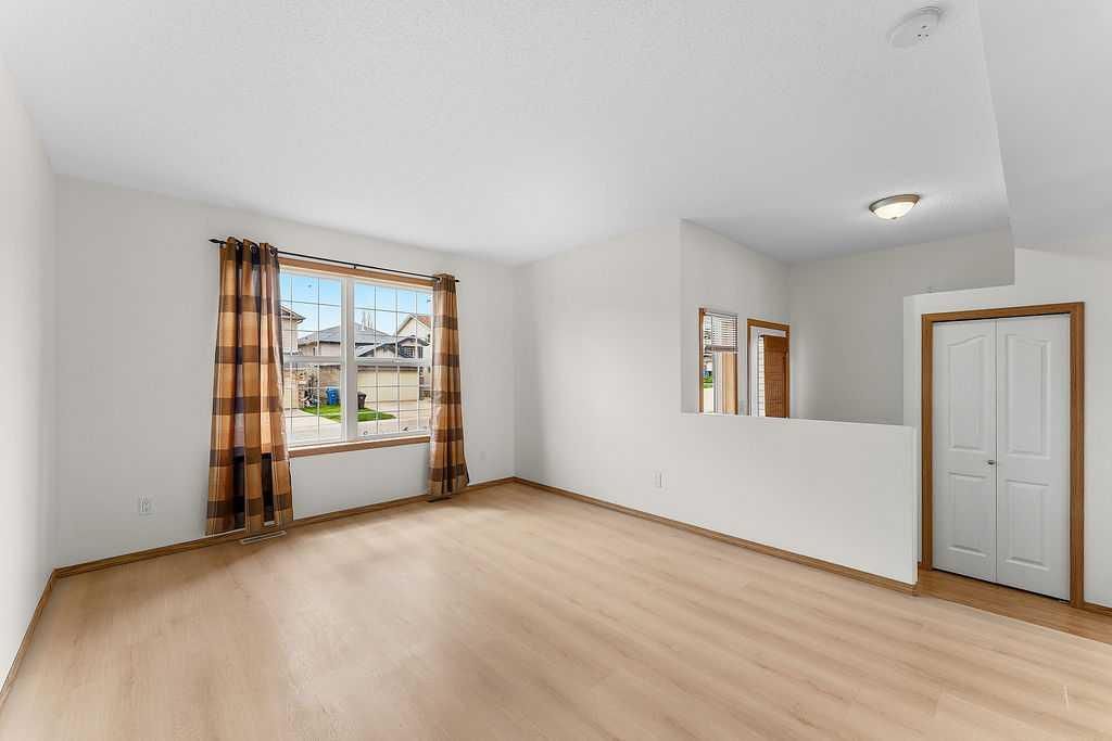 108 Everstone Rise SW, Calgary — photo 4 of 35