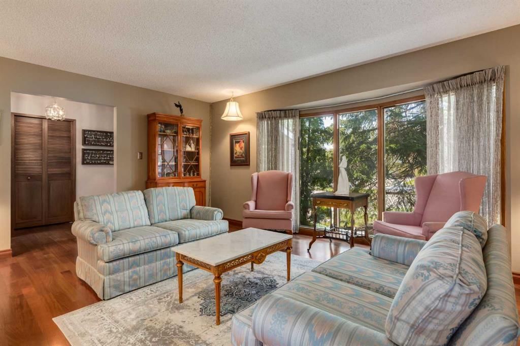 2724 Palliser Drive SW, Calgary — photo 3 of 40