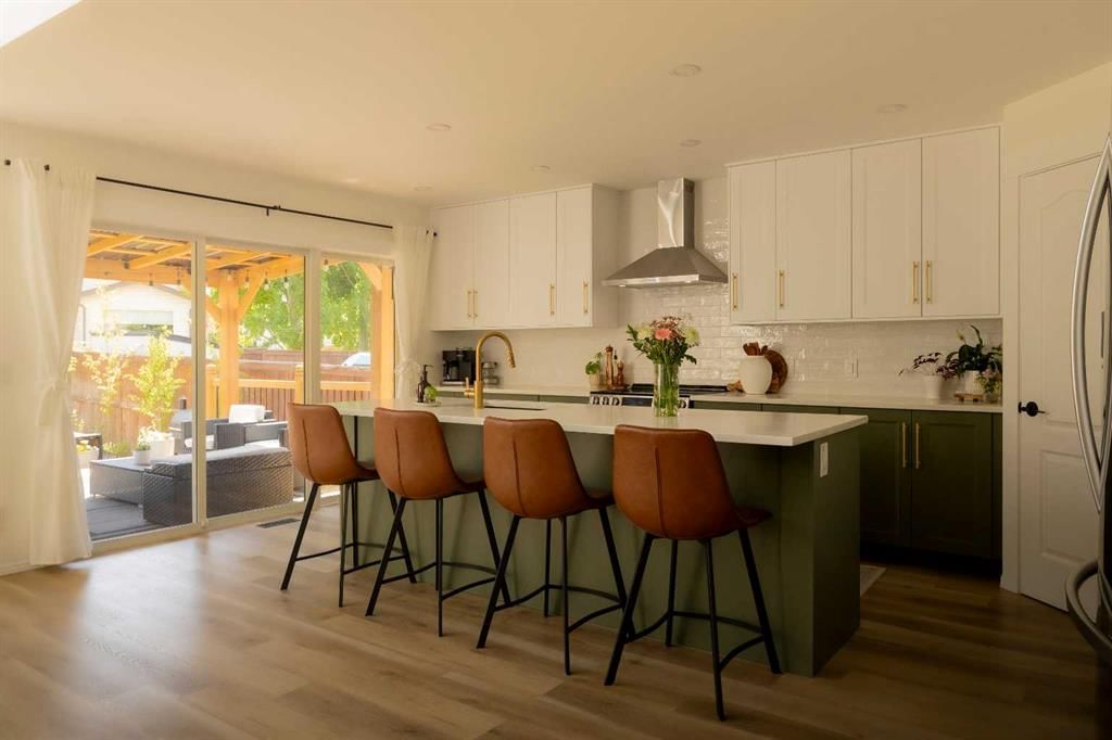 530 Chaparral Drive SE, Calgary — photo 3 of 46