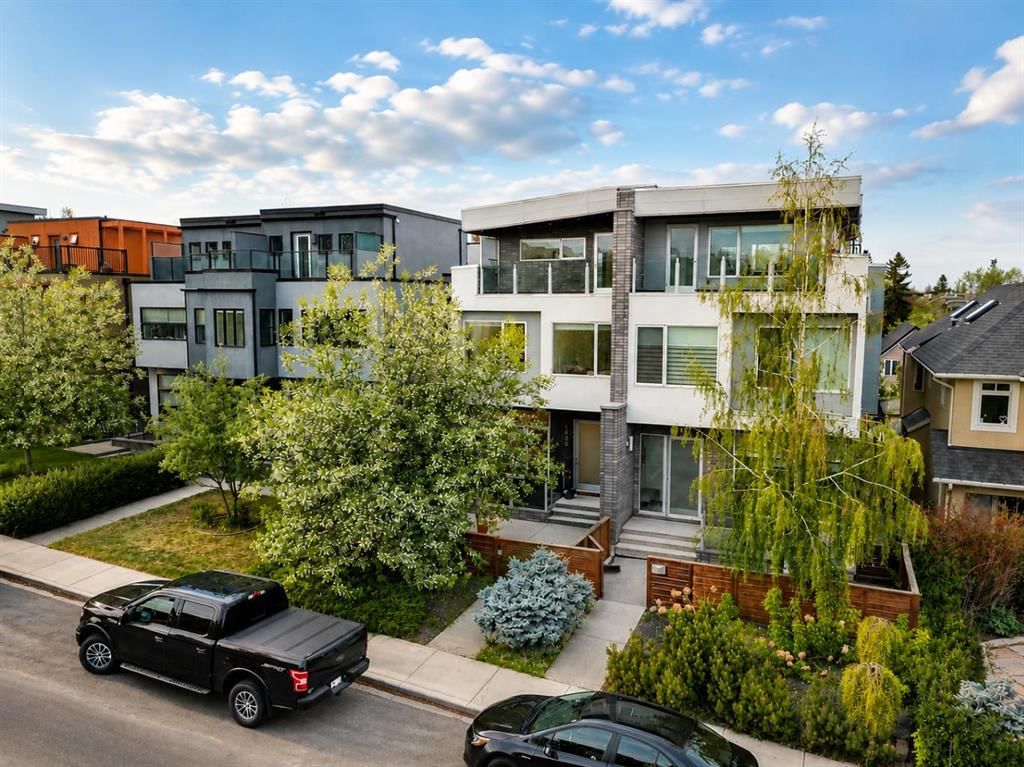 1926 27 Avenue SW, Calgary — photo 4 of 43