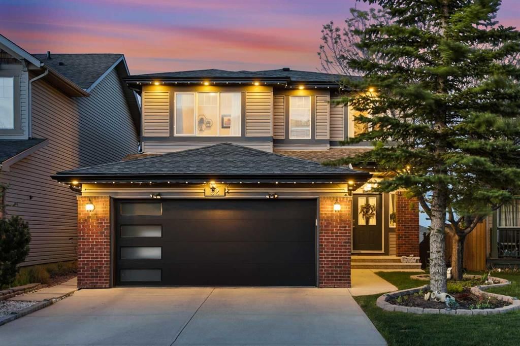 62 Panamount View NW, Calgary — main listing photo
