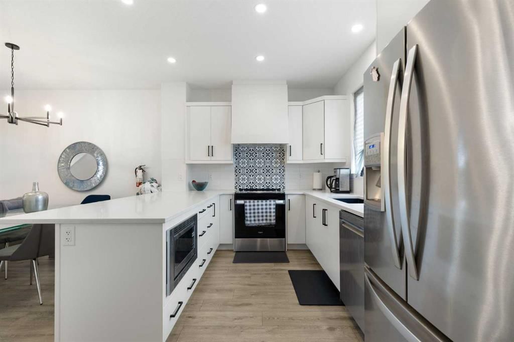 60 Belmont Villas SW, Calgary — photo 5 of 40