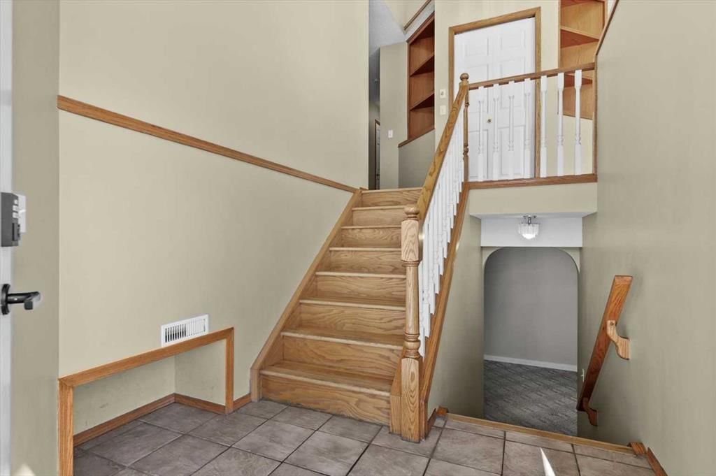100 Macewan Park Manor NW, Calgary — photo 3 of 50