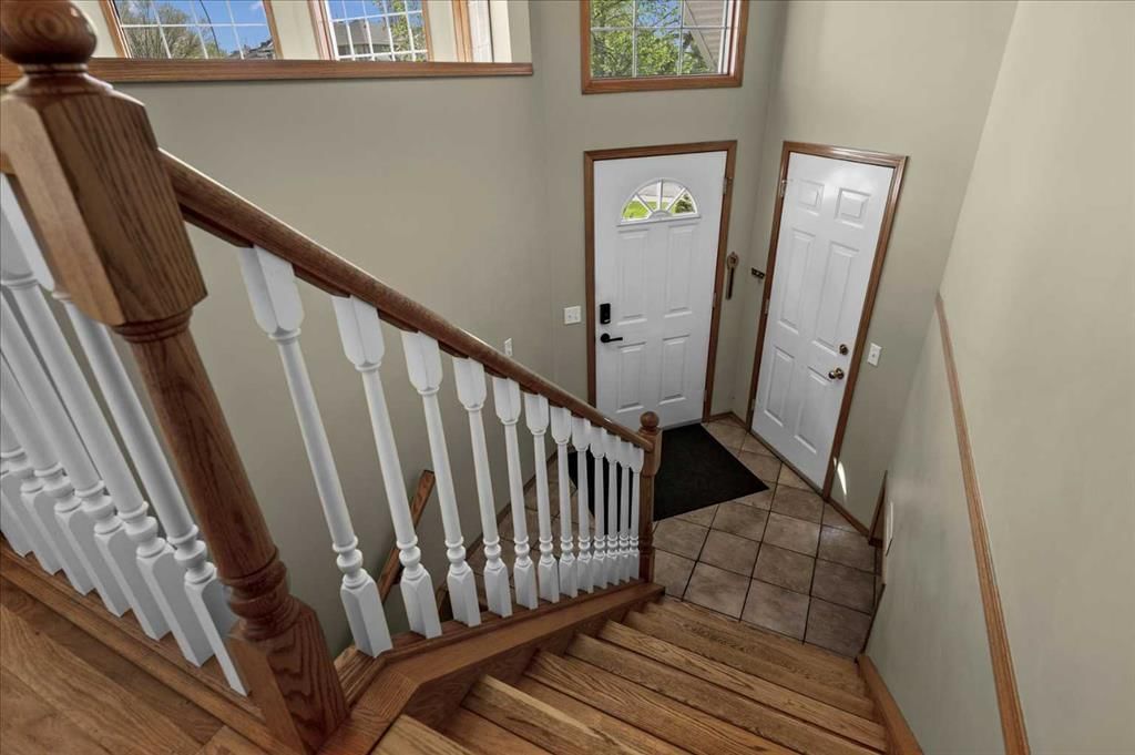 100 Macewan Park Manor NW, Calgary — photo 5 of 50