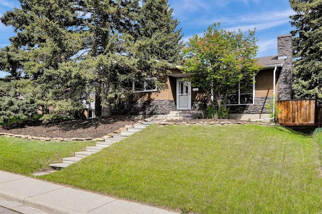 632 104 Avenue SW, Calgary — main listing photo