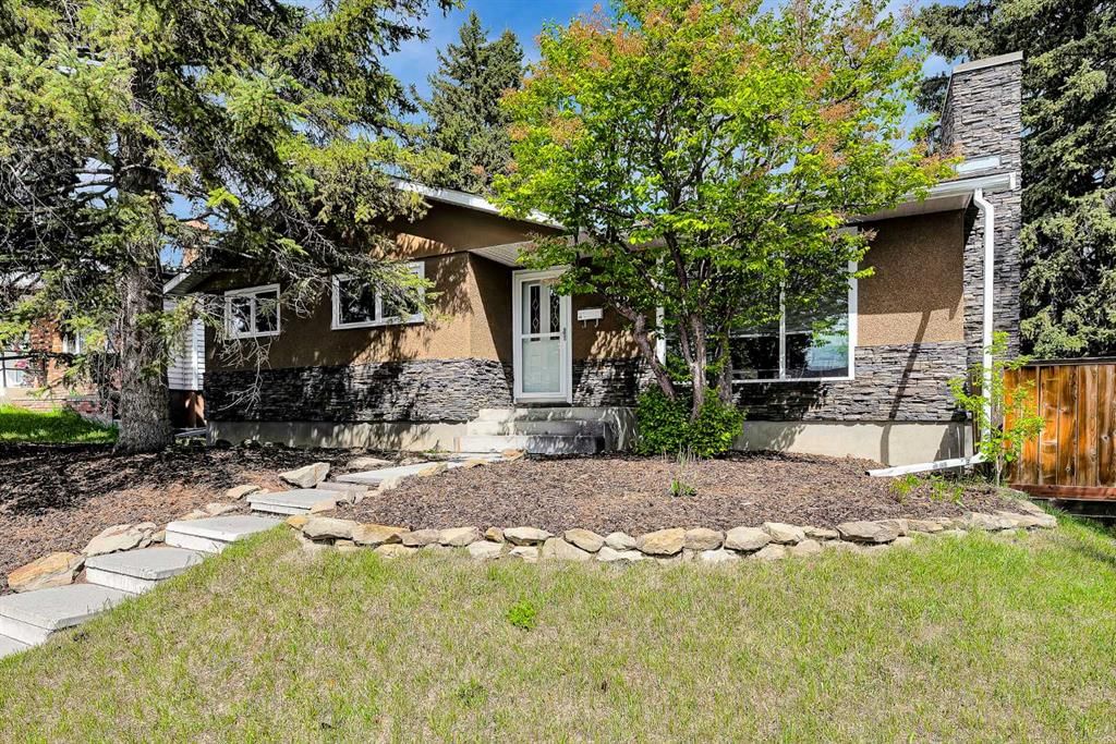 632 104 Avenue SW, Calgary — photo 2 of 41