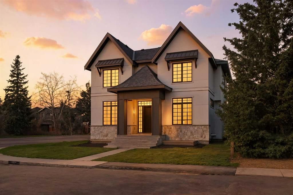 703 35 Street NW, Calgary — main listing photo