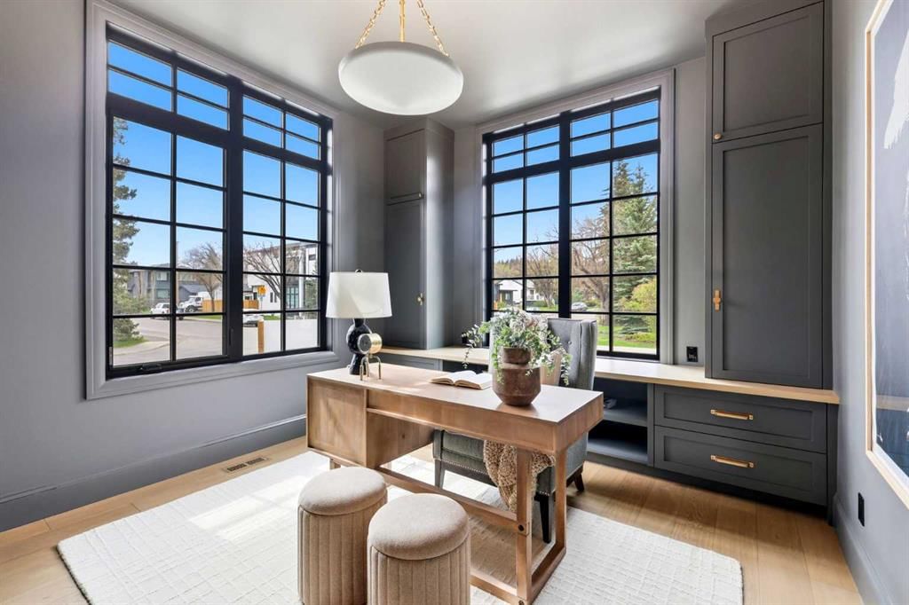 703 35 Street NW, Calgary — photo 5 of 50