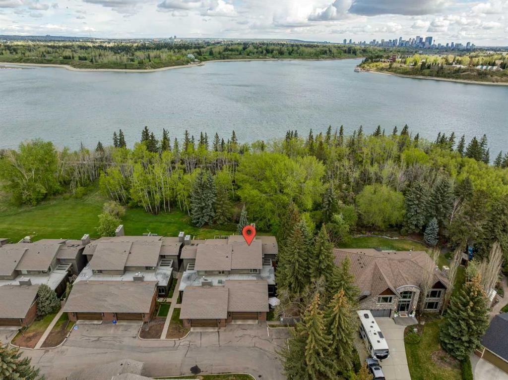 9, 68 Baycrest Place SW, Calgary — photo 3 of 46