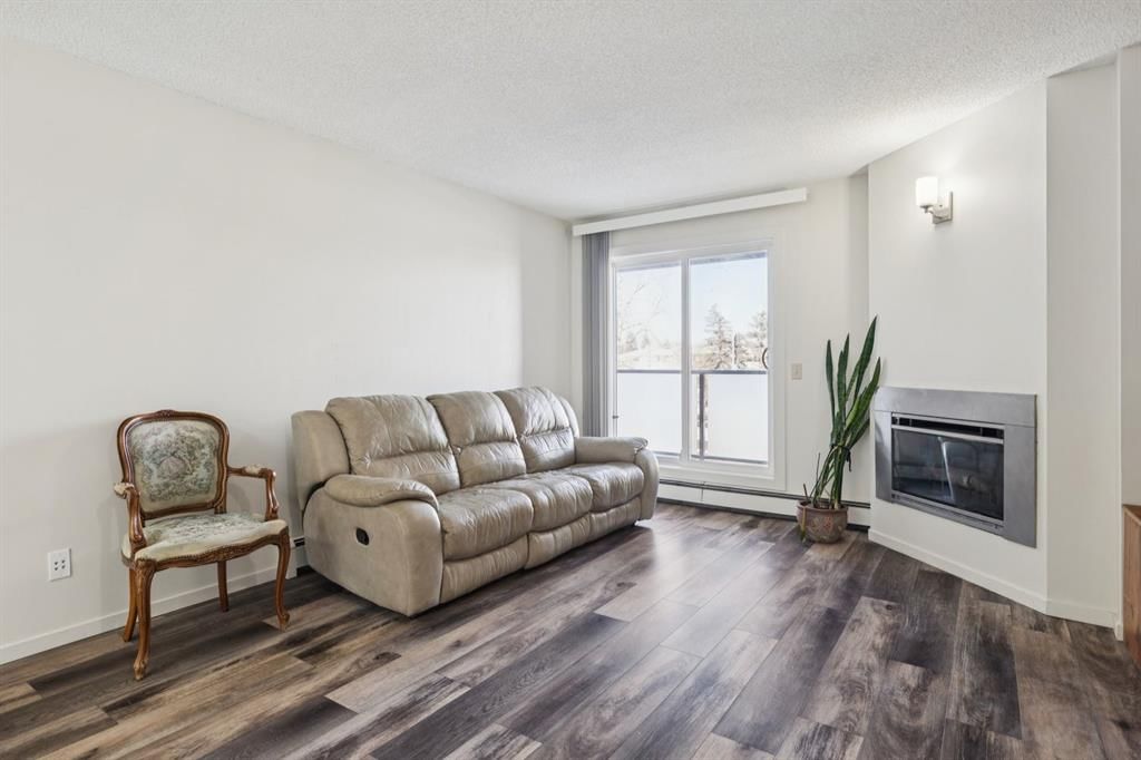 34, 2034 Edenwold Heights NW, Calgary — photo 2 of 23