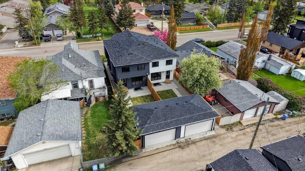 8517 48 Avenue NW, Calgary — photo 5 of 50