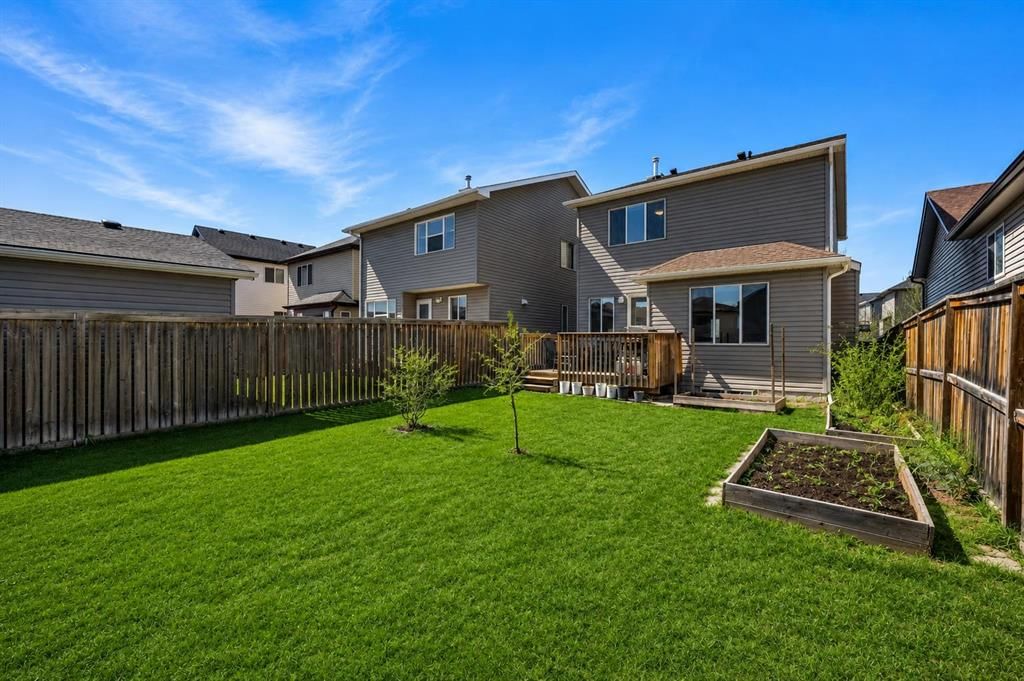 83 Saddlebrook Gardens NE, Calgary — photo 3 of 50