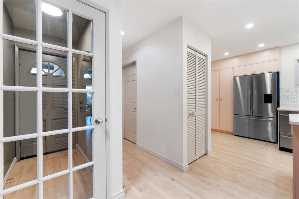 2531 7 Avenue NW, Calgary — photo 4 of 47