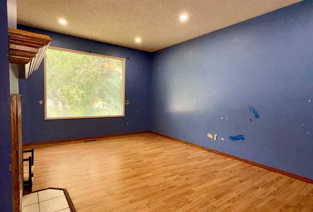 311 Templeside Circle NE, Calgary — photo 4 of 28