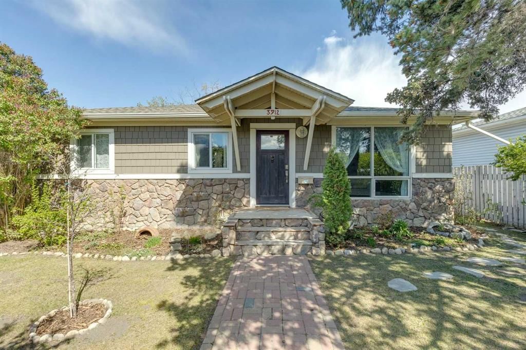 3912 77 Street NW, Calgary — main listing photo