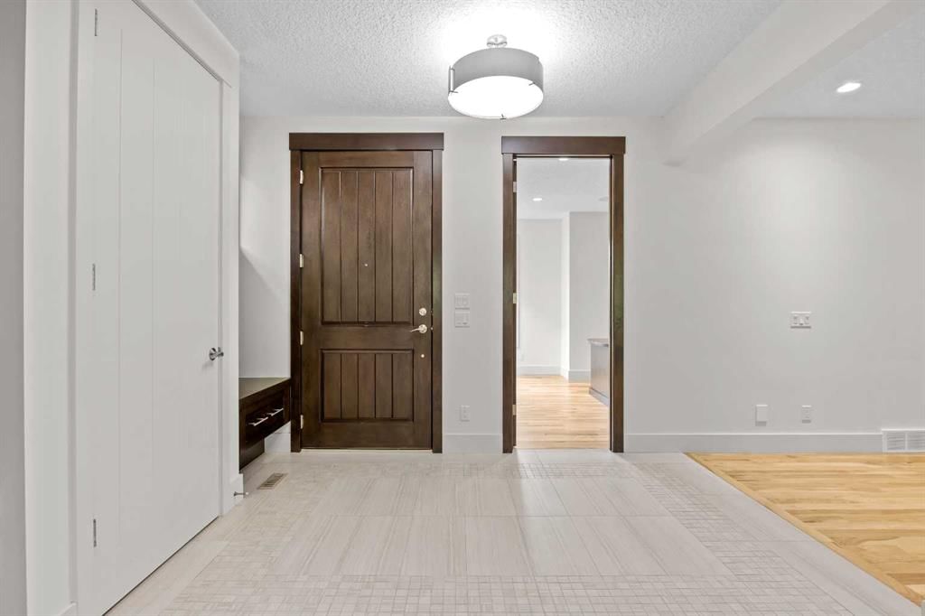 89 Evergreen Mount SW, Calgary — photo 5 of 50