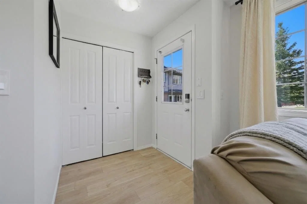 106, 31 Everridge Square SW, Calgary — photo 4 of 29