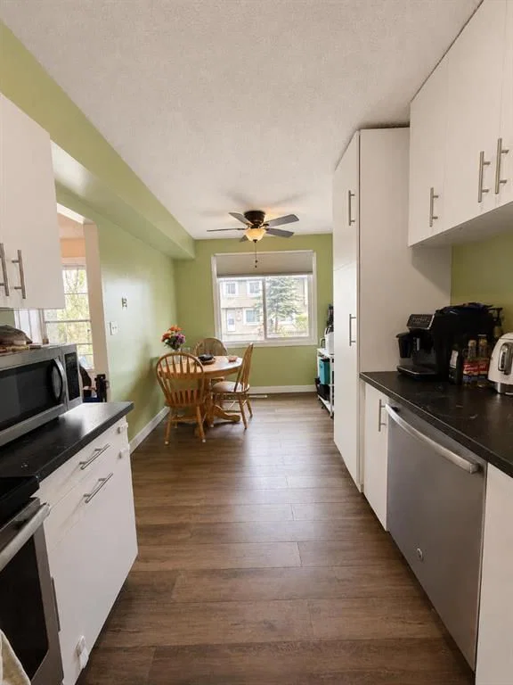 29, 4936 Dalton Drive NW, Calgary — photo 3 of 13