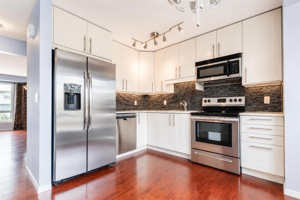 160, 123 Queensland Drive SE, Calgary — photo 3 of 50