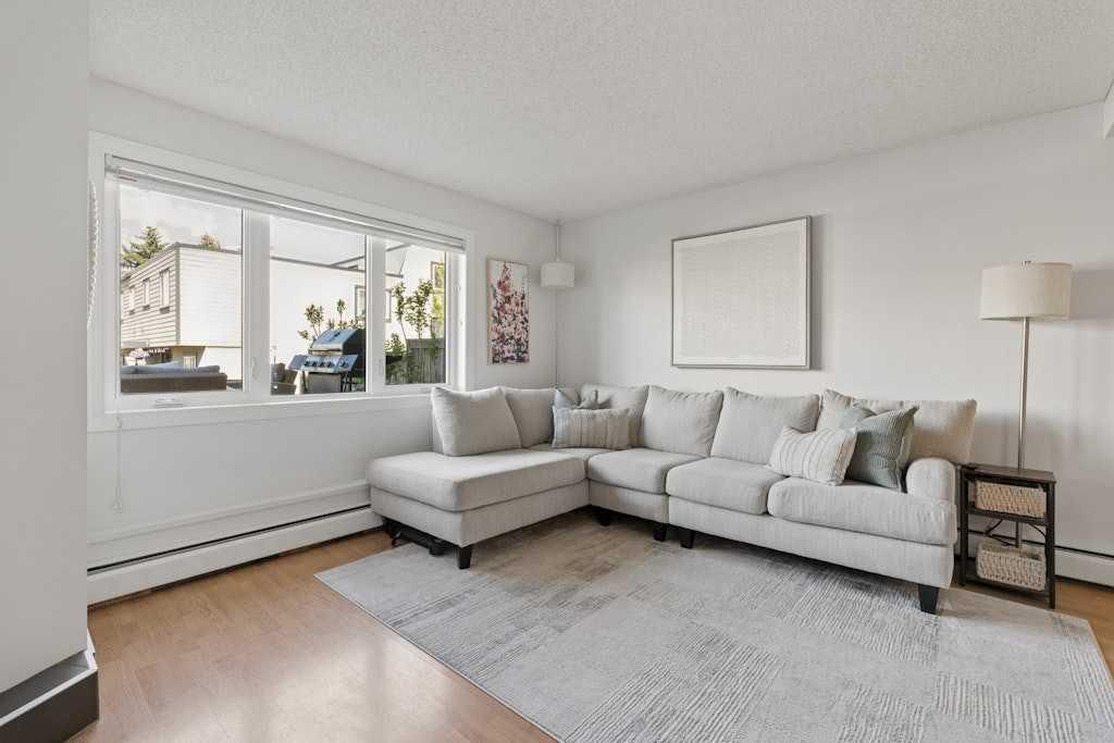151, 3809 45 Street SW, Calgary — photo 5 of 22
