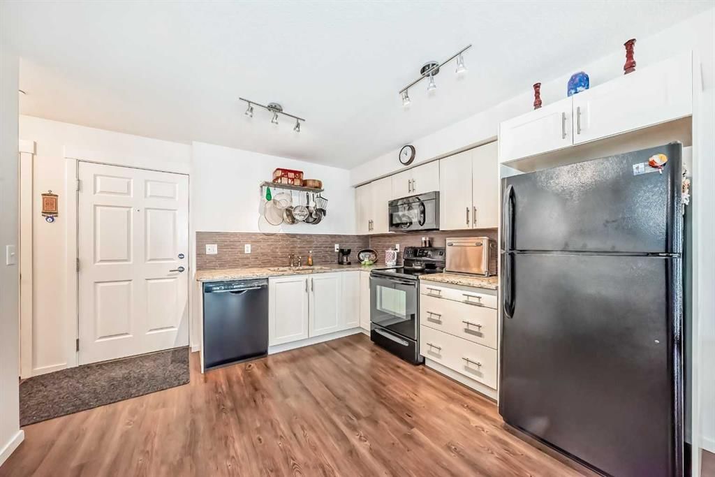 6315, 755 Copperpond Boulevard SE, Calgary — photo 4 of 39