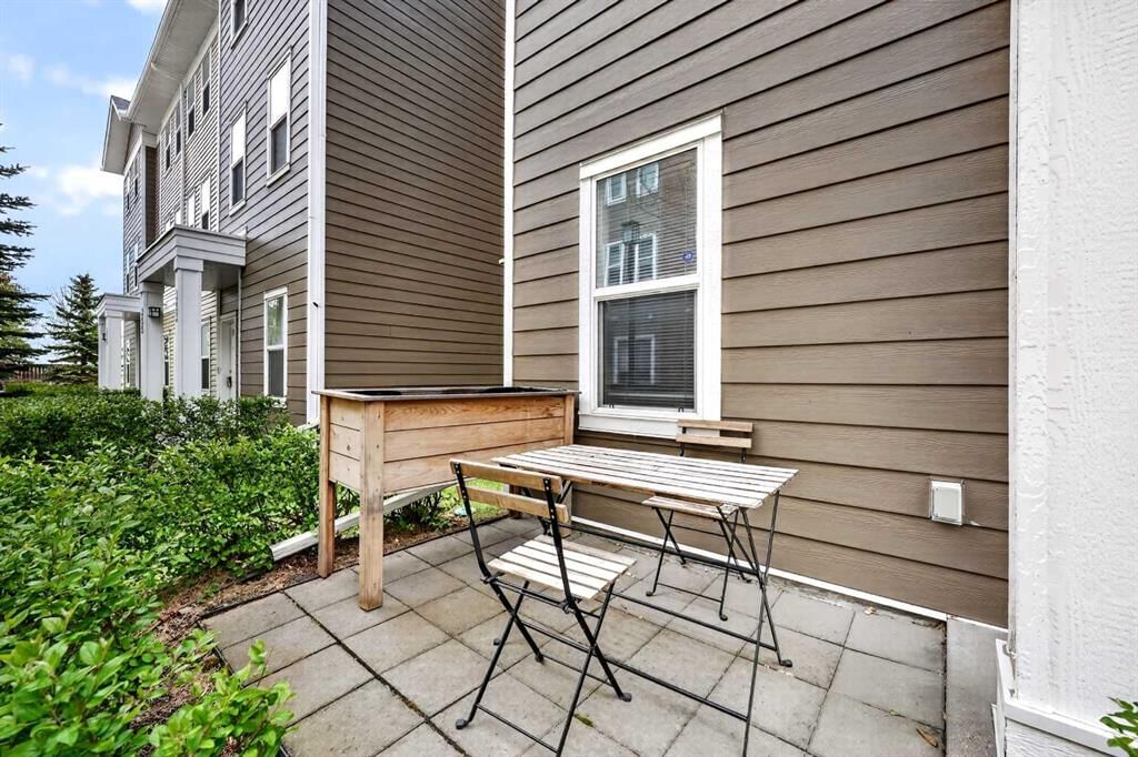 349 Silverado Common SW, Calgary — photo 4 of 47