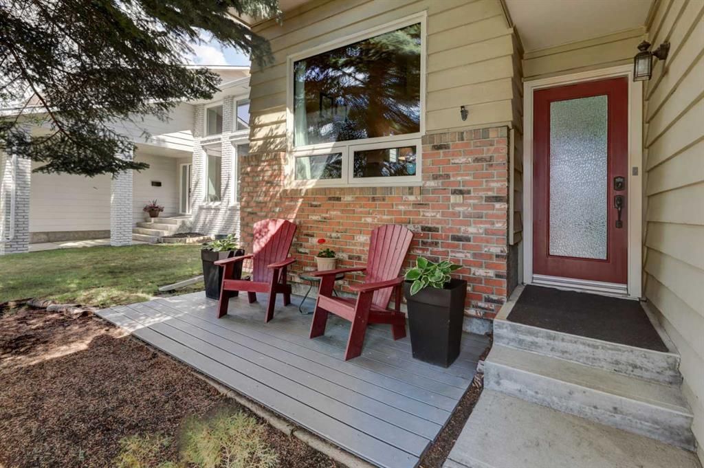 36 Edforth Road NW, Calgary — photo 3 of 36