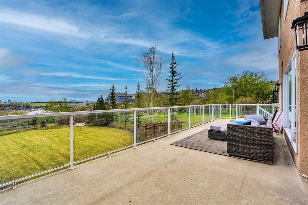 378 Patterson Boulevard SW, Calgary — photo 3 of 50
