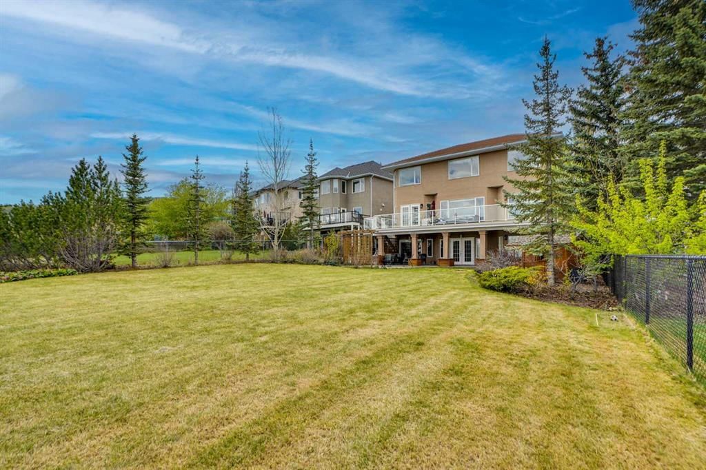 378 Patterson Boulevard SW, Calgary — photo 5 of 50
