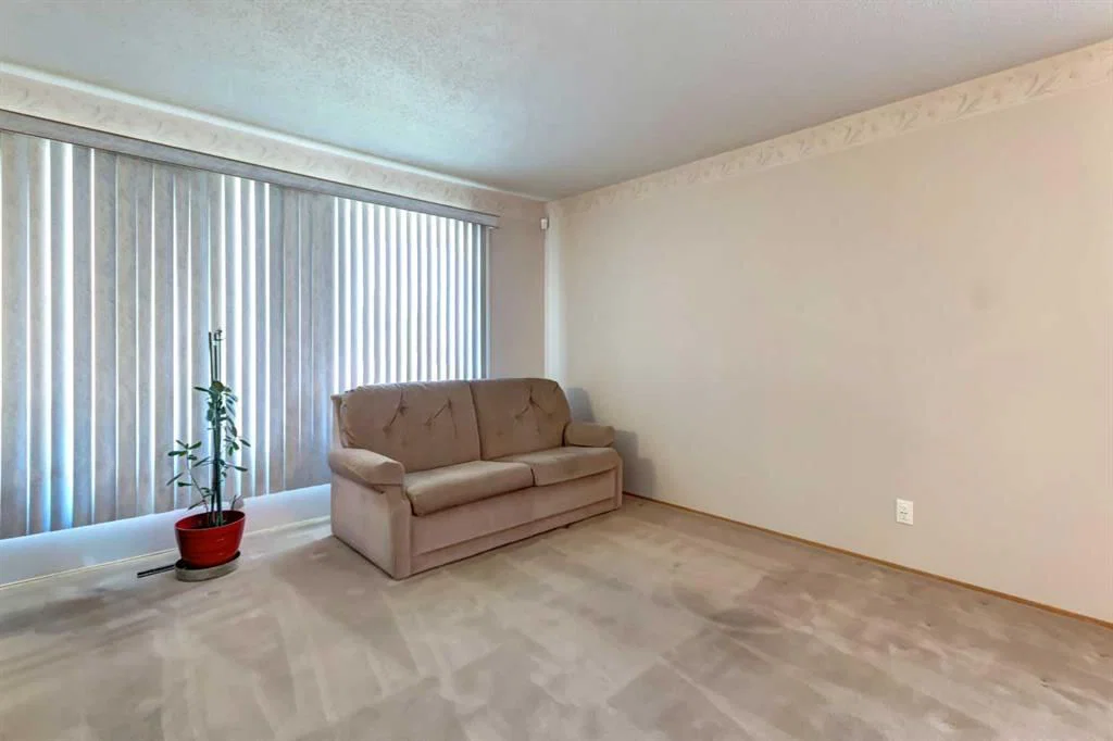 520 Foritana Road SE, Calgary — photo 4 of 31