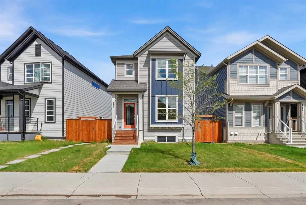 176 Walcrest Boulevard SE, Calgary — main listing photo