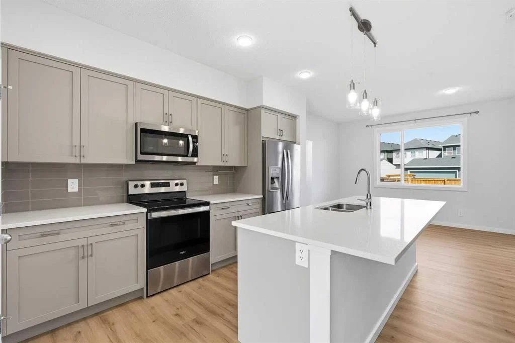 176 Walcrest Boulevard SE, Calgary — photo 2 of 40