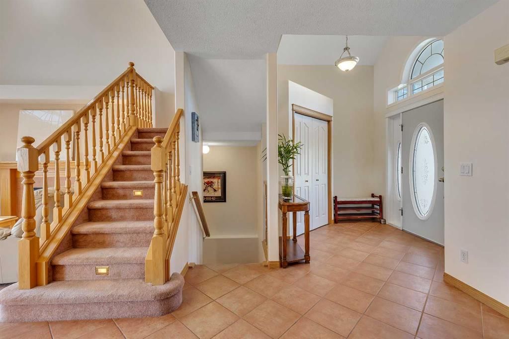 9 Panorama Hills Manor NW, Calgary — photo 4 of 48