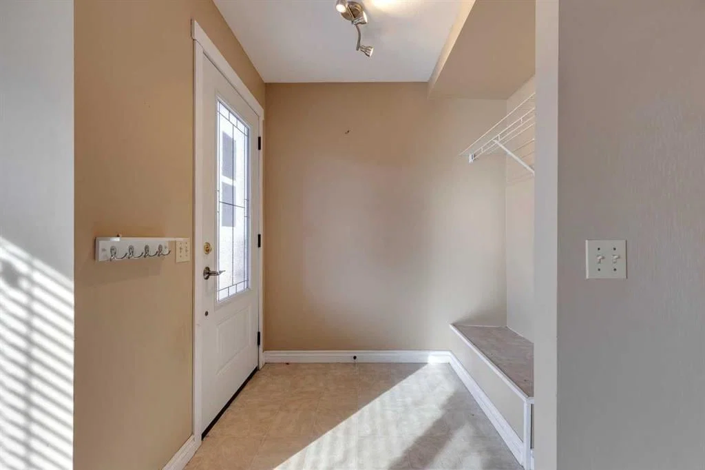 16 Abalone Crescent NE, Calgary — photo 3 of 23