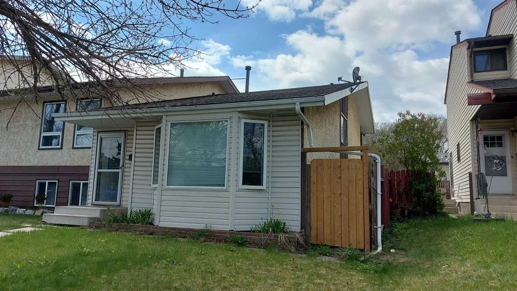 821 Whitemont Drive NE, Calgary — photo 2 of 37
