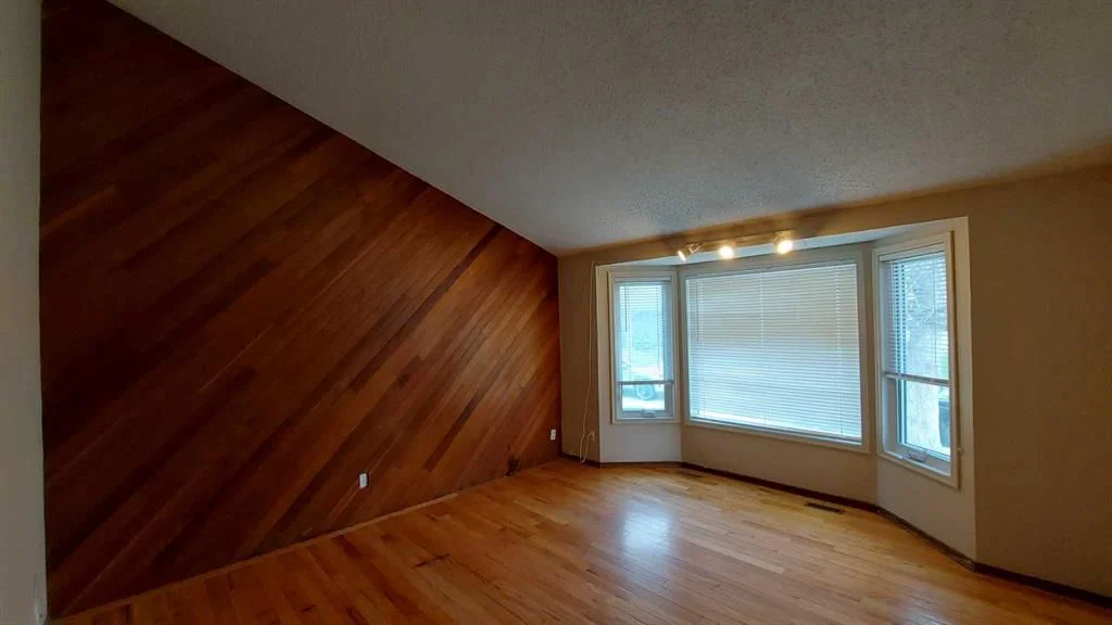 821 Whitemont Drive NE, Calgary — photo 5 of 37