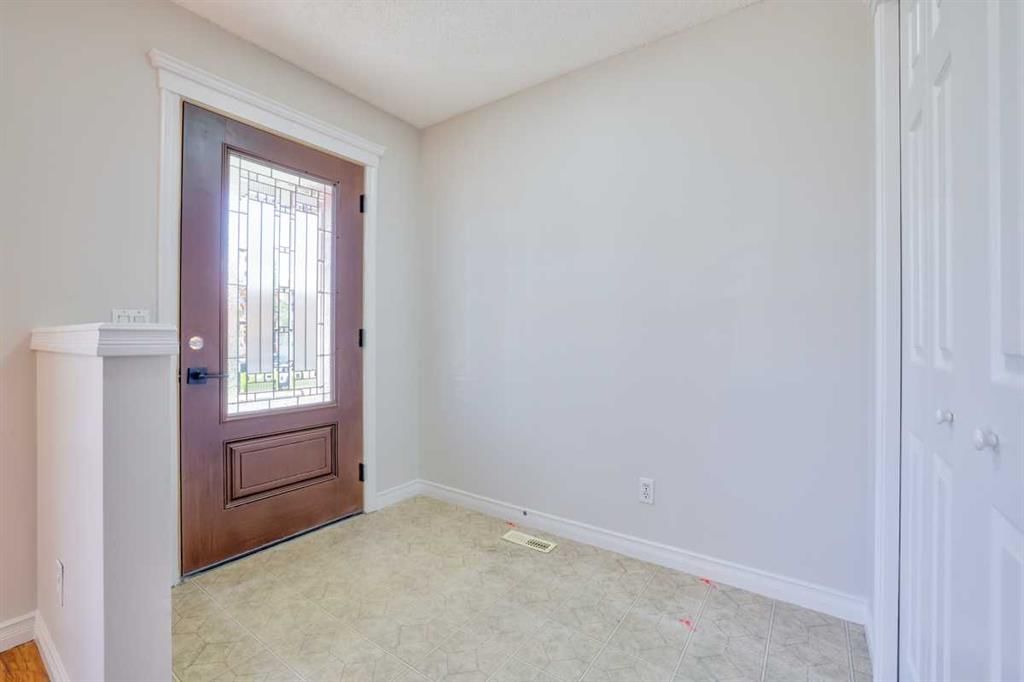 80 Covewood Green NE, Calgary — photo 4 of 33