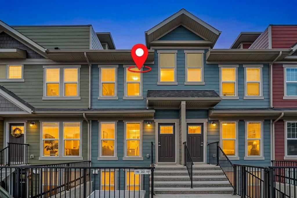 348 Cranbrook Square SE, Calgary — photo 4 of 34