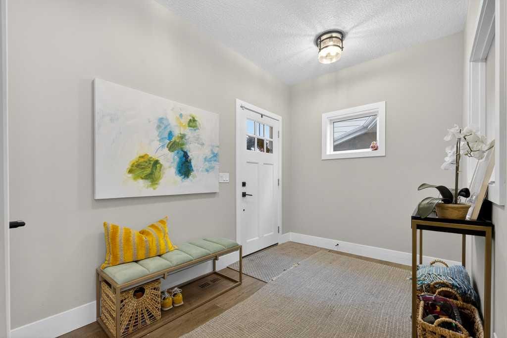 105 Westpoint Way SW, Calgary — photo 3 of 49