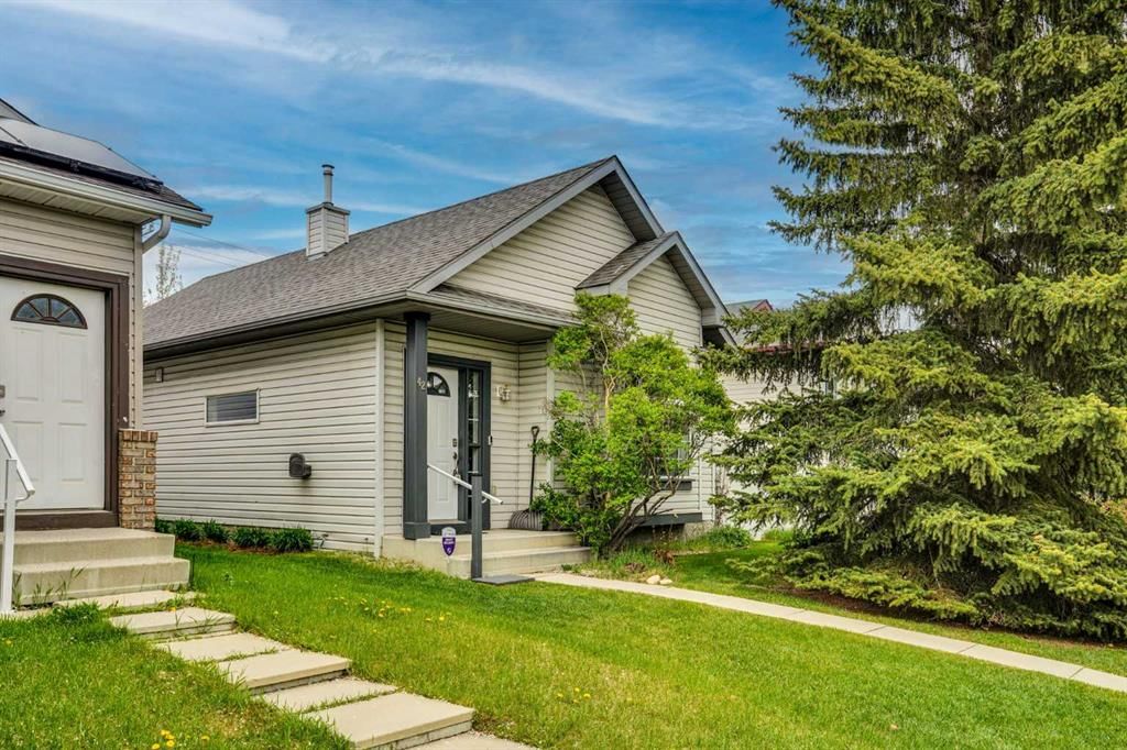42 Harvest Rose Circle NE, Calgary — photo 2 of 50